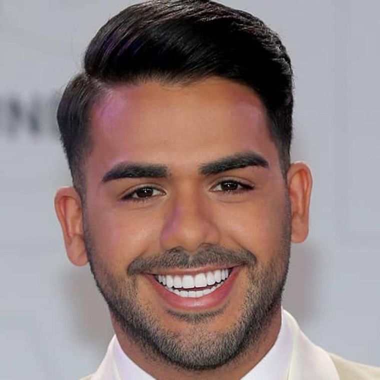 Carlos Adyan presentó en público a su novio, Carlos Quintanilla.