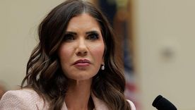 Kristi Noem estará al frente de lo que Trump ha descrito como "la nueva iniciativa de seguridad del hemisferio occidental". Kristi Noem estará al frente de lo que Trump ha descrito como "la nueva iniciativa de seguridad del hemisferio occidental".