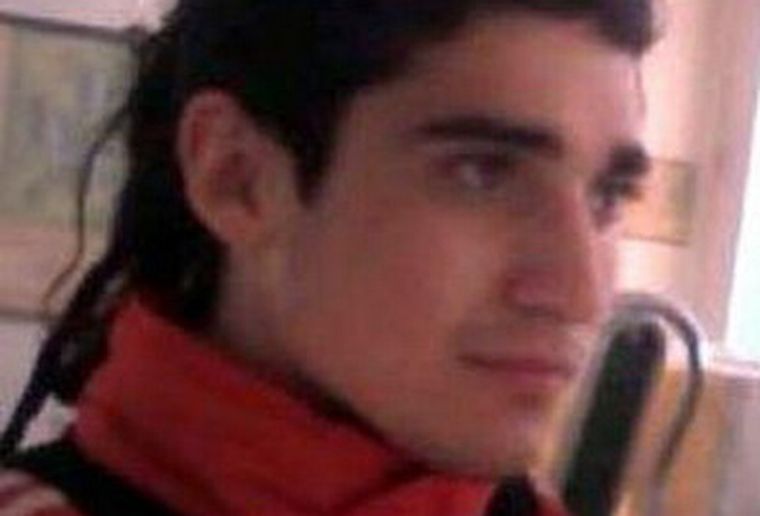 Roberto Soto (22) falleció al ser embestido por un tren.