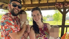 La mujer se trasladó ocho kilómetros para asesinar a su ex pareja y suegros y luego volvió a su casa. La mujer se trasladó ocho kilómetros para asesinar a su ex pareja y suegros y luego volvió a su casa.