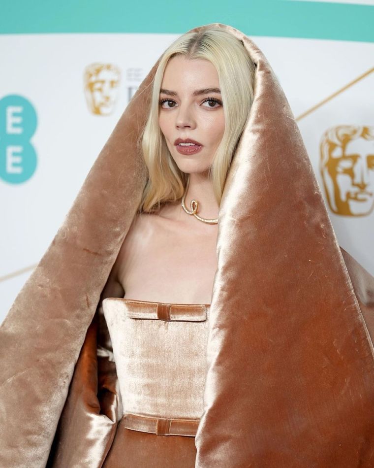 Anya Taylor Joy y Florence Pugh brillaron en la red carpet de los BAFTA 2023 Foto: Instagram