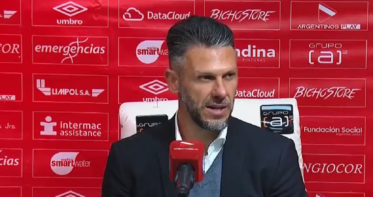 El DT habló en conferencia de prensa.