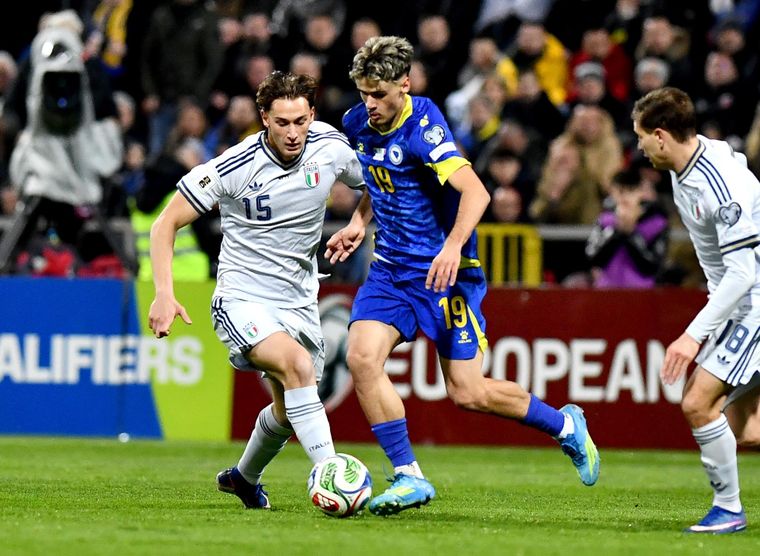 Bosnia e Italia siguen en carrera por un boleto al Mundial 2026.