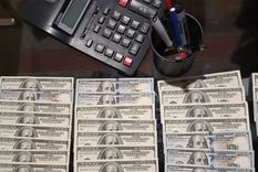 Llegan al sistema bancario los dólares del blanqueo Foto: Walter Moreno/Mdz con Moto G 24