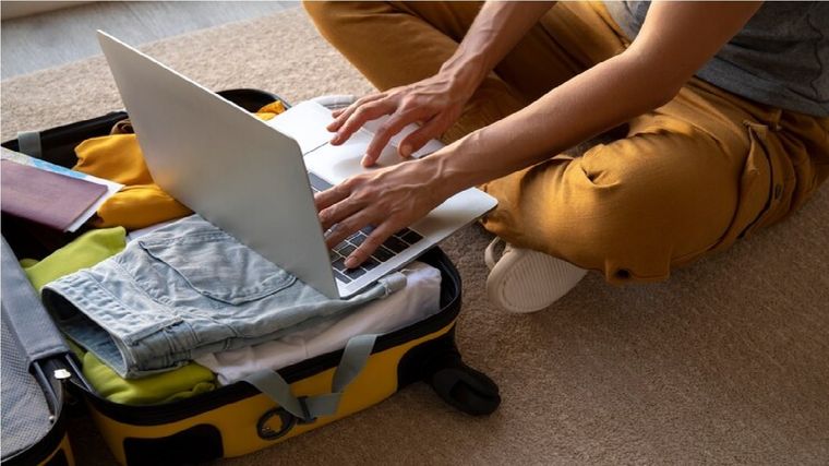 La Inteligencia Artificial brinda opciones claves para organizar viajes Foto: Freepik