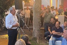 Anoche, Julio Cobos en la reunión de cierre de la fundación de Luis Petri. Foto: Gentileza