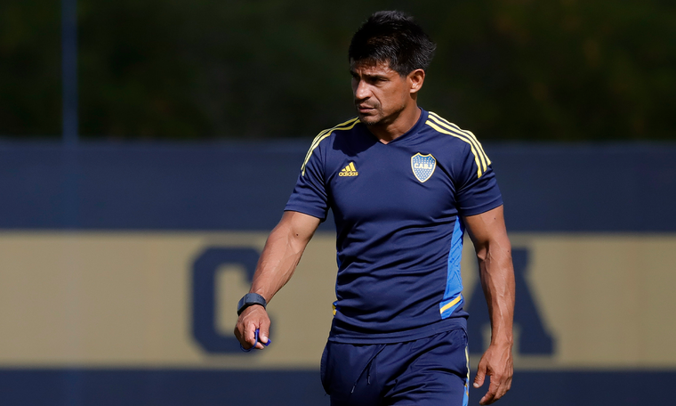 Ibarra deberá resolver quien juega en ataque y, a raíz de esa decisión, ver si mantiene el esquema o vuelve al 4-3-3.