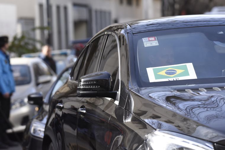 Lula da Silva arribó a la casa de Cristina Fernández de Kirchner luego de la cumbre de presidentes del Mercosur. Lula da Silva arribó a la casa de Cristina Fernández de Kirchner luego de la cumbre de presidentes del Mercosur.