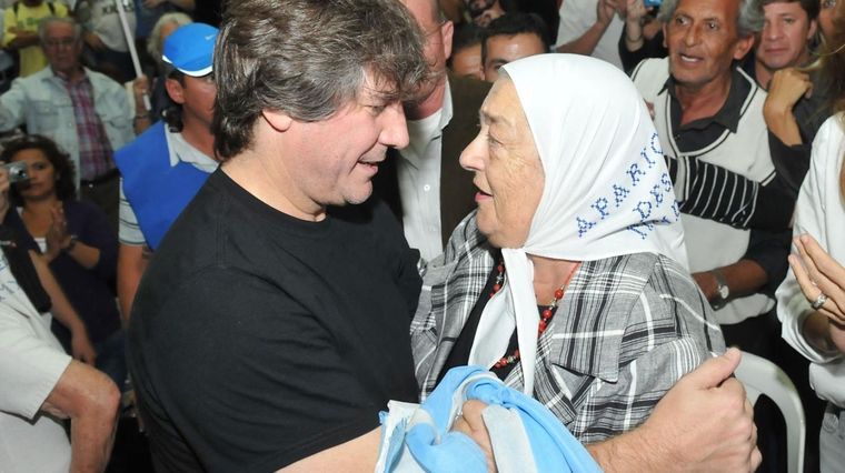 Amado Boudou junto a Hebe Bonafini.