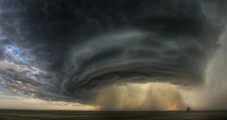 Una supercelda golpeó el AMBA y generó severos destrozos. Foto: Astronomía Iniciación