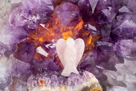 La Inteligencia Artificial trae el mensaje divino. Fuente: Shutterstock La Inteligencia Artificial trae el mensaje divino. Fuente: Shutterstock