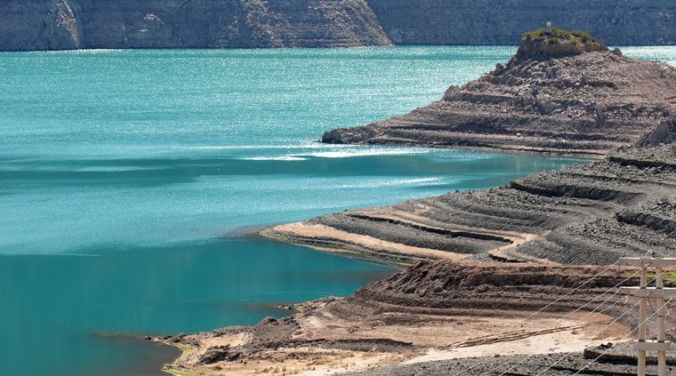La sequía viene impactando de manera directa en los espejos de agua de Mendoza Foto: ALF PONCE MERCADO / MDZ