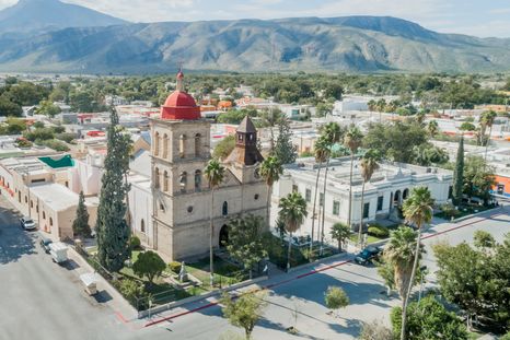 Cuatro Ciénegas, en Coahuila, fue reconocido por la ONU como un ejemplo de turismo sostenible y conservación natural en México. Cuatro Ciénegas, en Coahuila, fue reconocido por la ONU como un ejemplo de turismo sostenible y conservación natural en México.