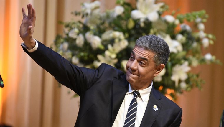 Jorge Macri juró en la Legislatura y después le tomó juramento a los ministros en la Usina del Arte. Foto: Juan Mateo Aberastain/MDZ