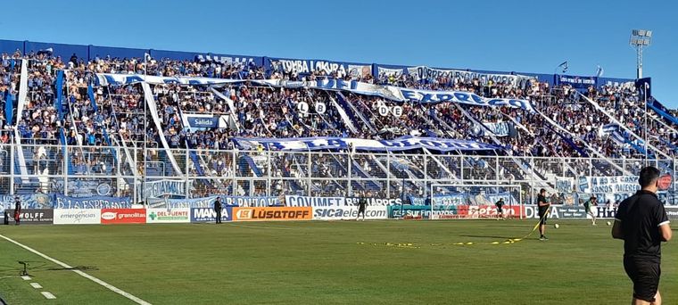 La gente de Godoy Cruz copó el Feliciano Gambarte para el decisivo clásico cuyano.&nbsp;