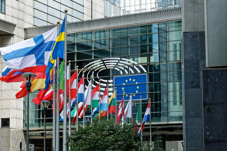La Unión Europea busca contramedidas ante la ofensiva de Estados Unidos. Foto: Shutterstock
