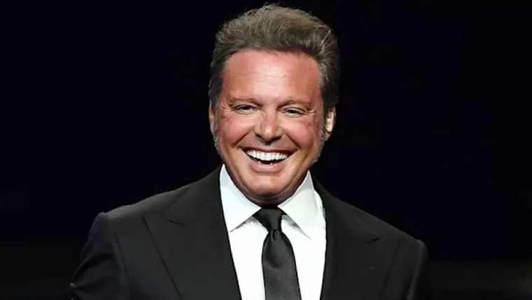 Foto: https://www.record.com.mx/contra/luis-miguel-tour-2023-venta-de-boletos-fechas-y-conciertos-en-mexico