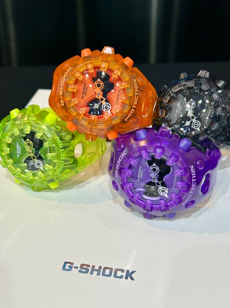 Casio lanzó un G-Shock GA-V01 transparente con diseño futurista y la resistencia clásica de su línea.