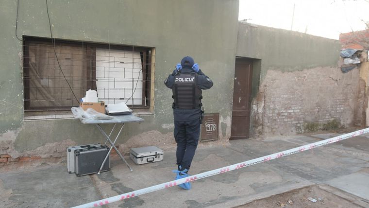 La casa donde vivía Suárez Cervant y sus cinco hijas. La casa donde vivía Suárez Cervant y sus cinco hijas.