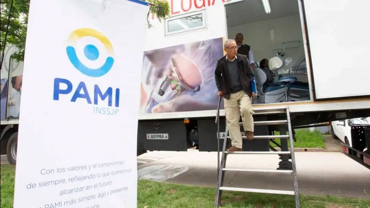 El PAMI identificó una red de desvíos en prestaciones oftalmológicas y ópticas que se replica en distintos puntos del país.,