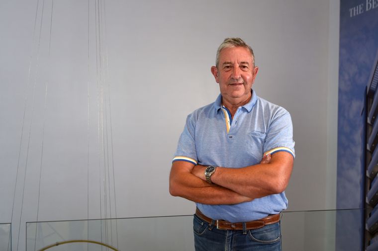 Julio Cobos. Julio Cobos.