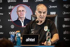 Con sus actitudes, el Loco Bielsa sigue dividiendo las aguas en la selección uruguaya. Esta vez, quien reveló un detalle para nada menor fue Fabián Coito, el DT de la Sub 20. Foto: auf.org.uy