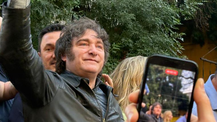 Javier Milei en su visita a Mendoza.   