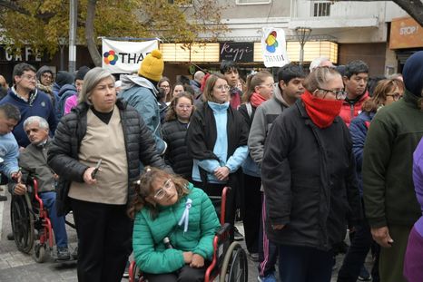 Polémica por el fin de la Andis: organizaciones denuncian un retroceso en derechos y una visión reducida del Gobierno.