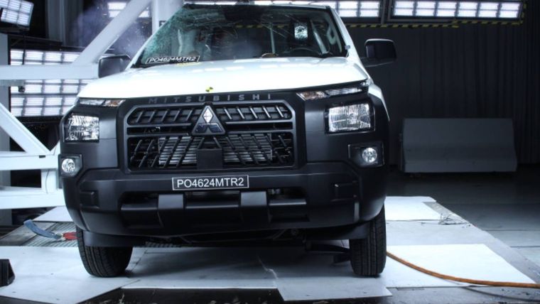 Mitsubishi L200 Prueba Choque.