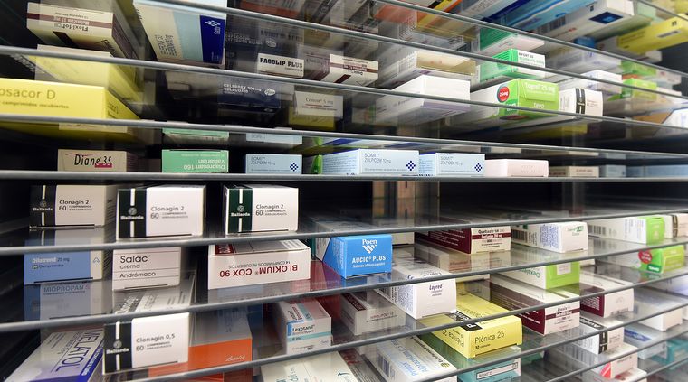 Los jubilados y pensionados con ingresos menores a 1,5 haberes mínimos pueden solicitar medicamentos gratis a PAMI. Los jubilados y pensionados con ingresos menores a 1,5 haberes mínimos pueden solicitar medicamentos gratis a PAMI. 