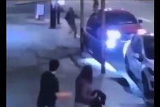Los ladrones rompen el vidrio de la camioneta para matar a la mujer y robar el bolso