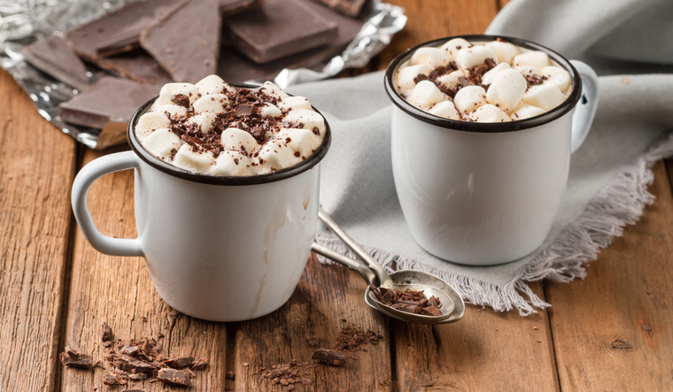 Dulce tentación: deleita tus sentidos con chocolate caliente y malvaviscos Foto: Shutterstock
