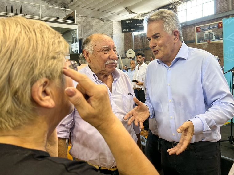 El actual intendente, Héctor Gay, de Juntos por el Cambio, tiene dificultades para consolidar el triunfo de su candidata Foto: Twitter