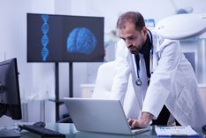 Según la Asociación del Alzheimer (Alzheimer’s Association), esta enfermedad afecta a más de 300.000 argentinos. Según la Asociación del Alzheimer (Alzheimer’s Association), esta enfermedad afecta a más de 300.000 argentinos.