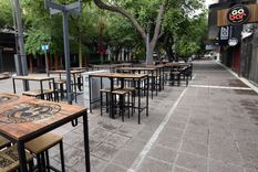 La circulación sólo estará permitirá entre las 6 y las 18 y sólo abrirán los comercios no esenciales de cercanía, como los almacenes. Foto: ALF PONCE MERCADO / MDZ