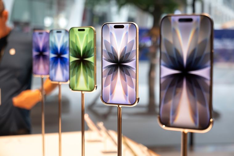 El acabado en titanio del dispositivo garantiza resistencia y una ligereza sin precedentes en la industria. El acabado en titanio del dispositivo garantiza resistencia y una ligereza sin precedentes en la industria.