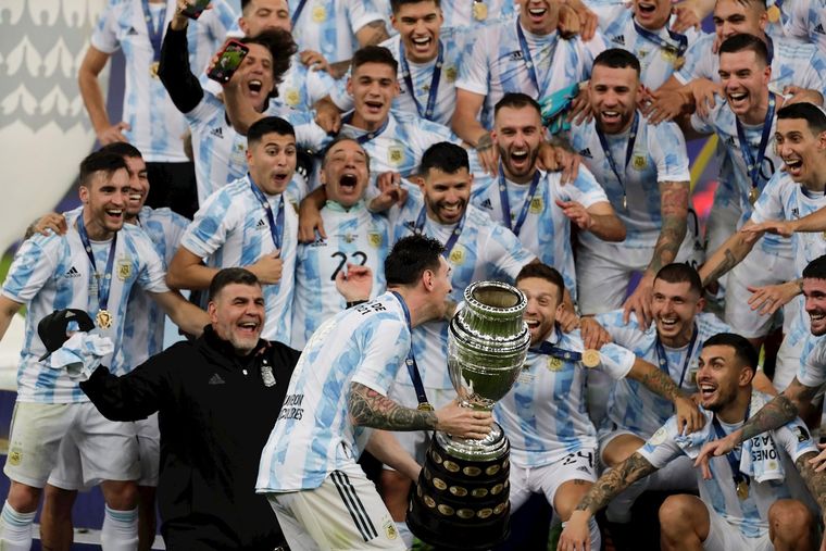 El Neroazzurro se lleva a un campeón de América Foto: EFE