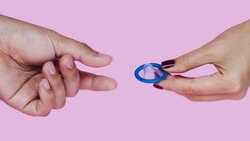 El preservativo es uno de los métodos anticonceptivos que también reduce el riesgo de contraer infecciones de transmisión sexual (ITS).