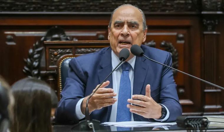 La tensión entre los gobernadores y el Gobierno no tiene paz. En imagen, el jefe de Gabinete, Guillermo Francos.