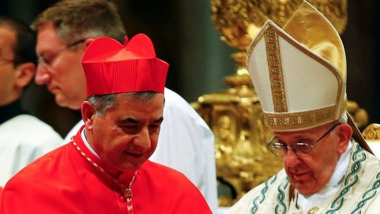 El cardenal Giovanni Angelo Becciu fue un cercano asesor del papa Francisco. Foto: REUTERS