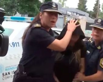 Morena Rial con la Policía.