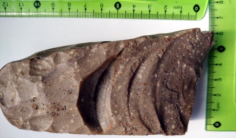 Una de las armas de la Edad de Piedra. Foto: Zamek-lublin.