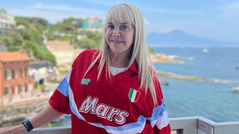 No te pierdas el look playero de Claudia.