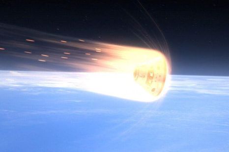 Se espera que los astronautas de Artemis II toquen la superficie del Océano Pacífico hacia las 8:00pm del viernes (hora del este de EE.UU.)
