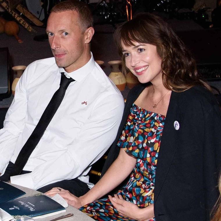 Foto: https://www.parati.com.ar/news/despues-de-los-rumores-de-separacion-dakota-johnson-rompio-el-silencio-sobre-su-relacion-con-chris-martin/