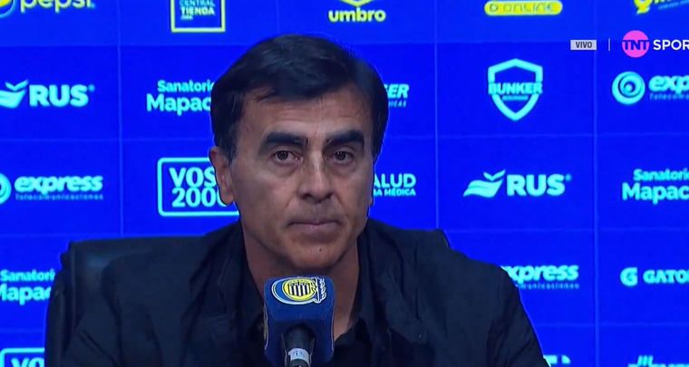 El enojo de Gustavo Quinteros tras la derrota de Vélez. Foto: Captura