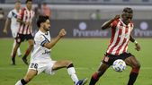 El 21 de diciembre de 2024, Estudiantes goleó 3-0 a Vélez en la final del Trofeo de Campeones. El 21 de diciembre de 2024, Estudiantes goleó 3-0 a Vélez en la final del Trofeo de Campeones.