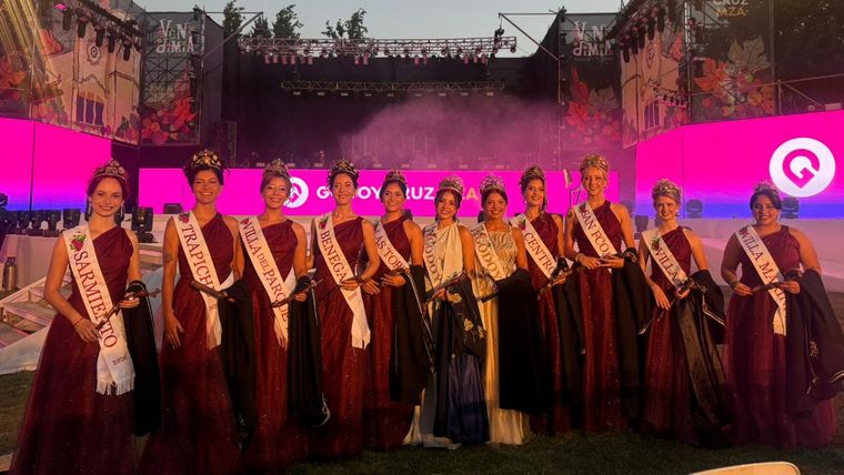 Comenzó la esperada Fiesta de la Vendimia de Godoy Cruz. Comenzó la esperada Fiesta de la Vendimia de Godoy Cruz.