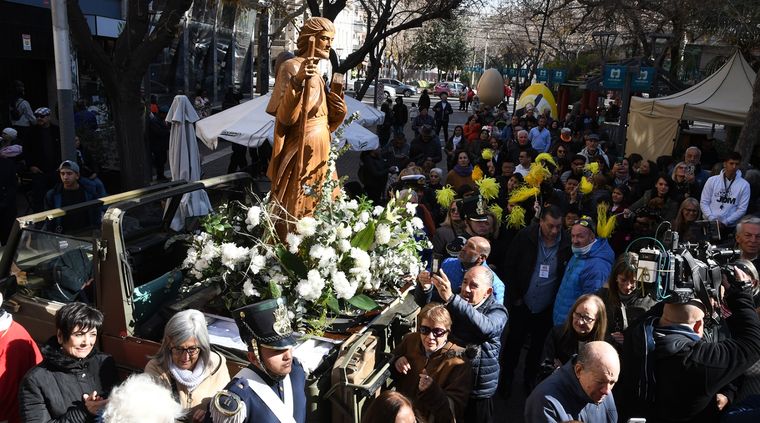 El festejo del Santo Patrono Santiago estuvo colmado de turistas y mendocinos, que disfrutaban de las distintas actividades Foto: ALF PONCE MERCADO / MDZ