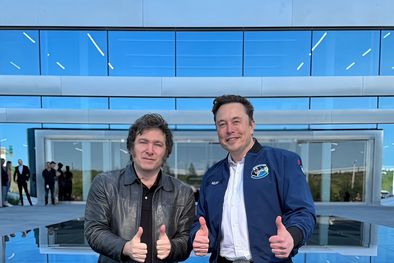 MDZol | Javier Milei y Elon Musk, luego de su encuentro en la fábrica de Tesla, en Texas. Foto: X Milei